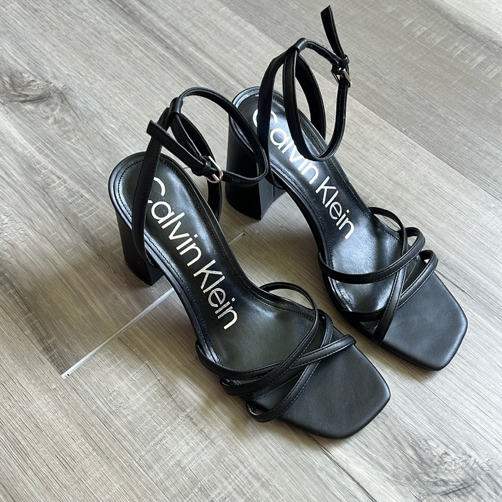 Heels - Picture 3 of 8